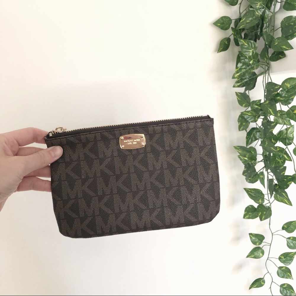 Micheal Kors clutch purse/wallet